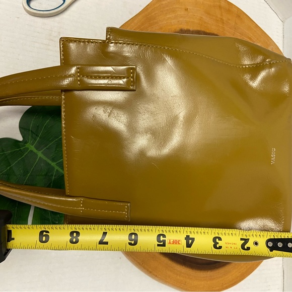 VASIC Mustard Yellow Leathef cUbED Tote Bag - Picture 12 of 15